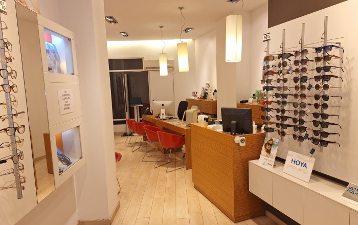 Venta - Local comercial -
Barcelona - Eixample Derecho