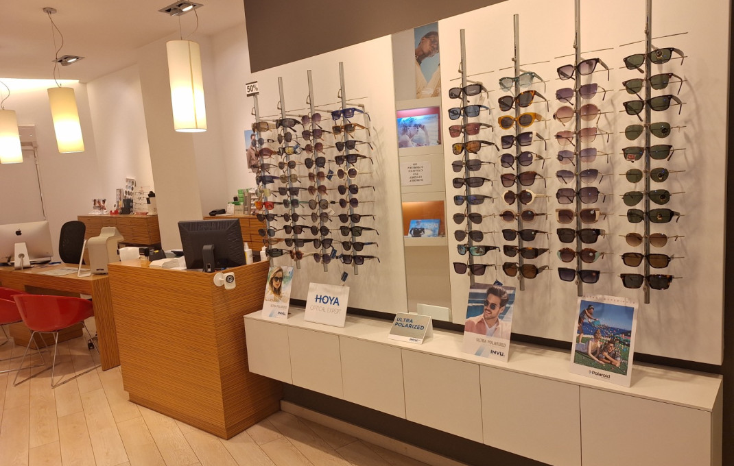 Venta - Local comercial -
Barcelona - Eixample Derecho