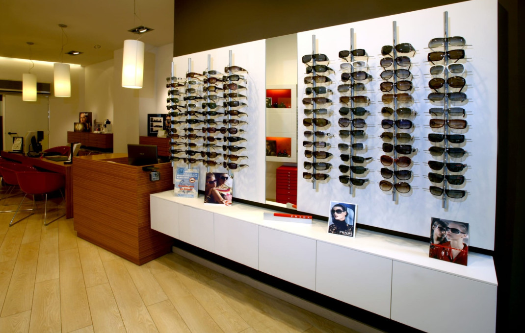 Venta - Local comercial -
Barcelona - Eixample Derecho