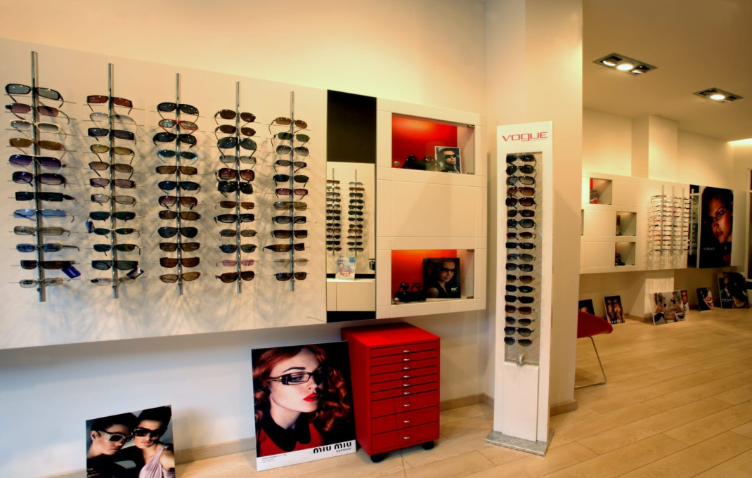 Venta - Local comercial -
Barcelona - Eixample Derecho