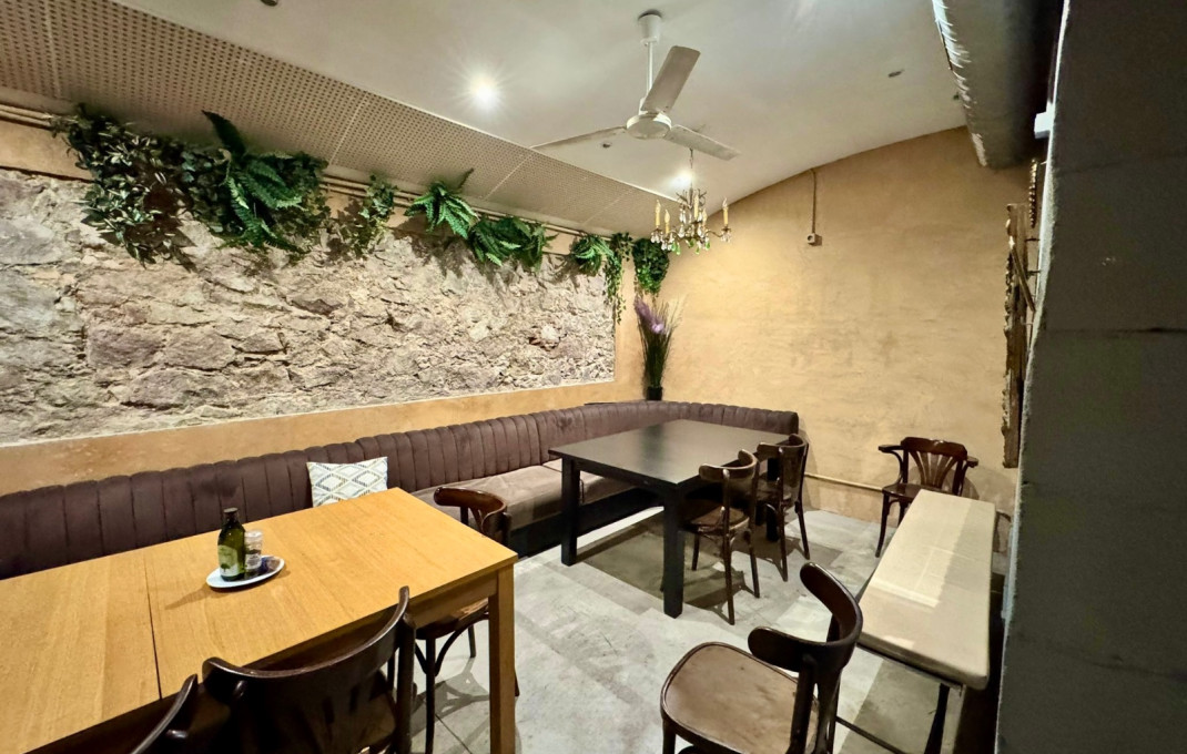 Traspaso - Bar Restaurante -
Barcelona - Sant Antoni