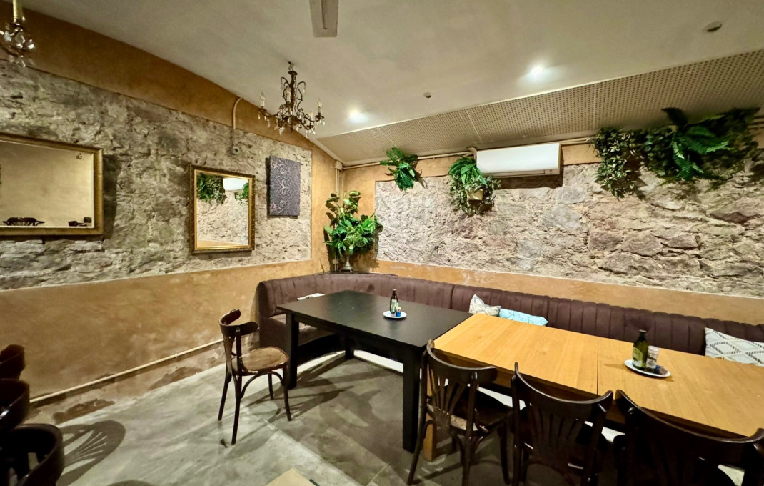 Traspaso - Bar Restaurante -
Barcelona - Sant Antoni