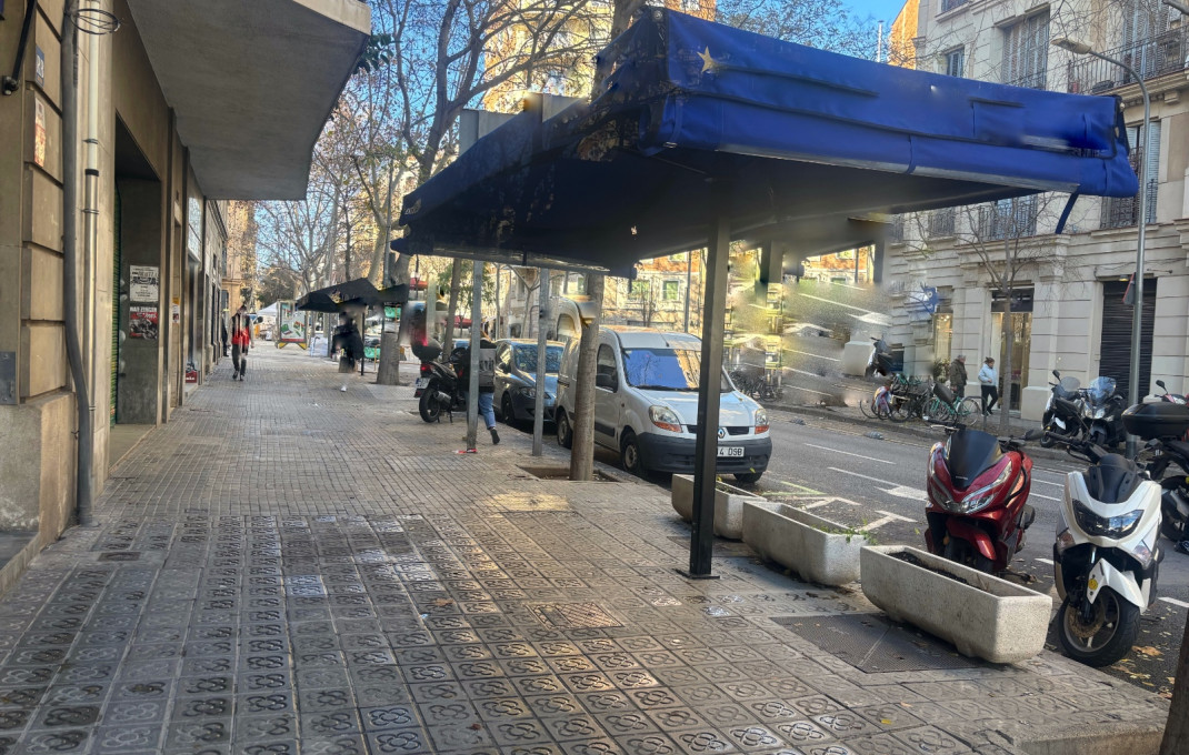 Traspaso - Bar Restaurante -
Barcelona - Eixample Izquierdo