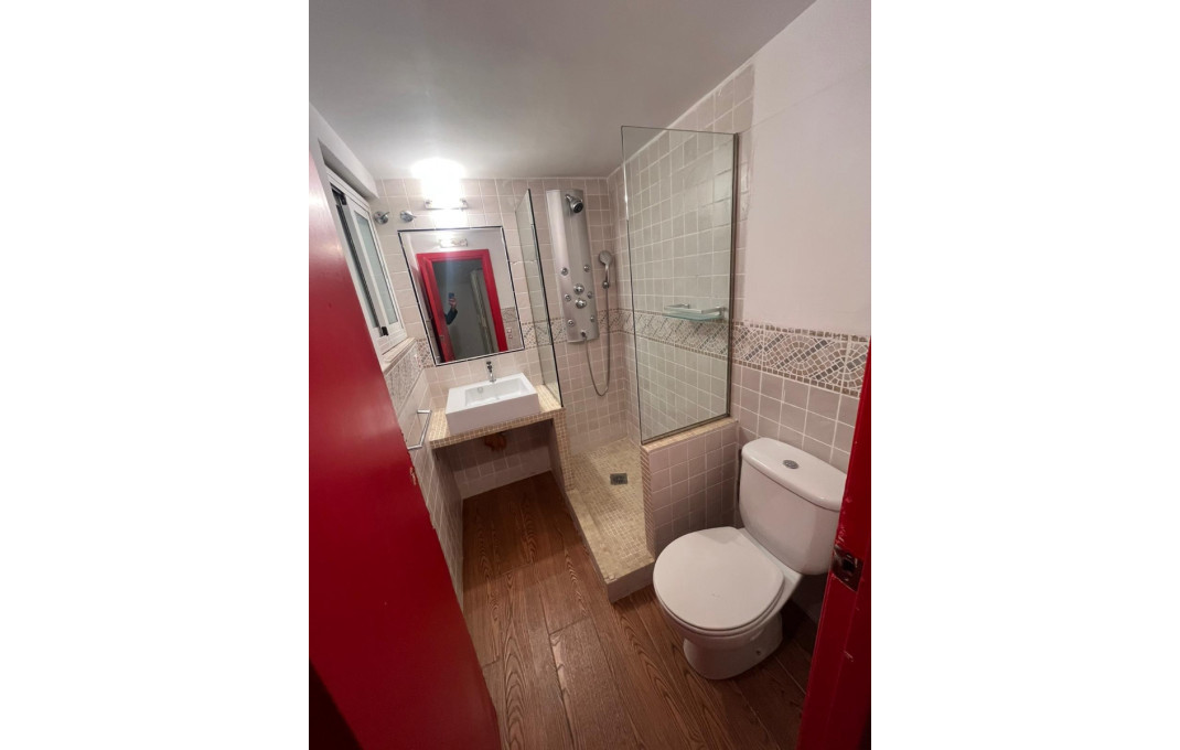 Venta - Piso -
Barcelona - Guinardo