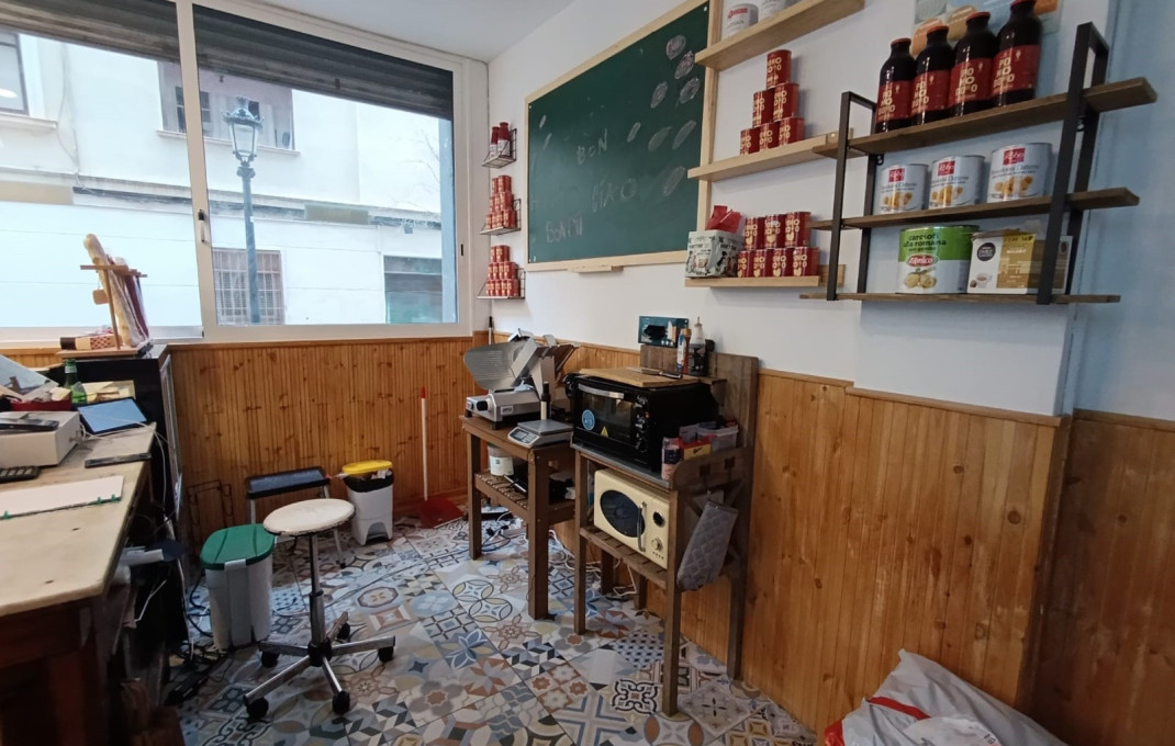 Traspaso - Take Away -
Barcelona - Sarria-Sant Gervasi