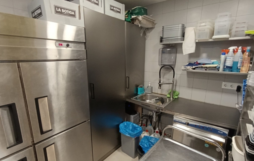 Sale - Licencia C2 -
Barcelona - Sant Martí