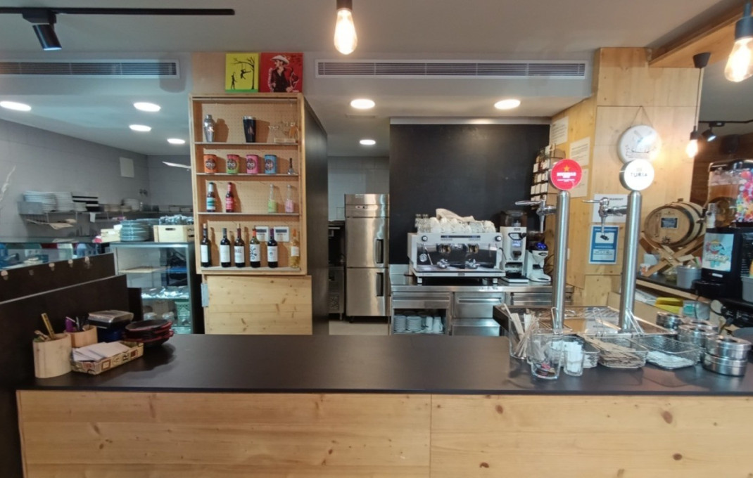 Sale - Licencia C2 -
Barcelona - Sant Martí