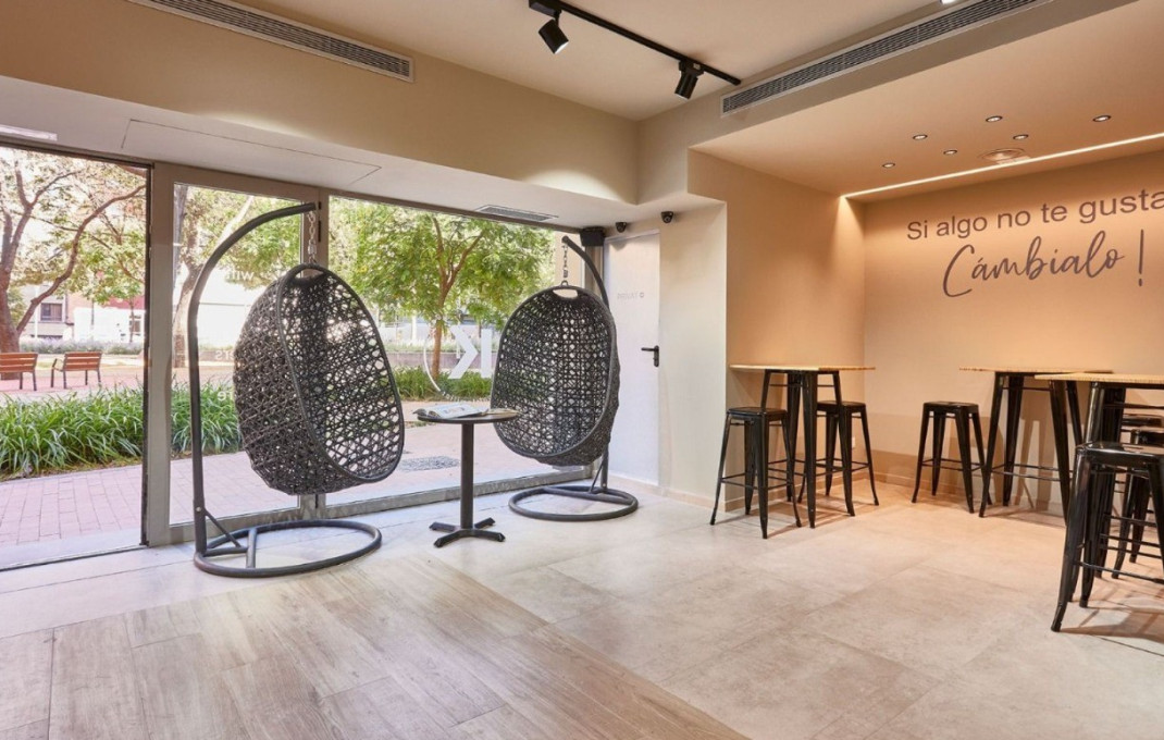 Sale - Licencia C2 -
Barcelona - Sant Martí