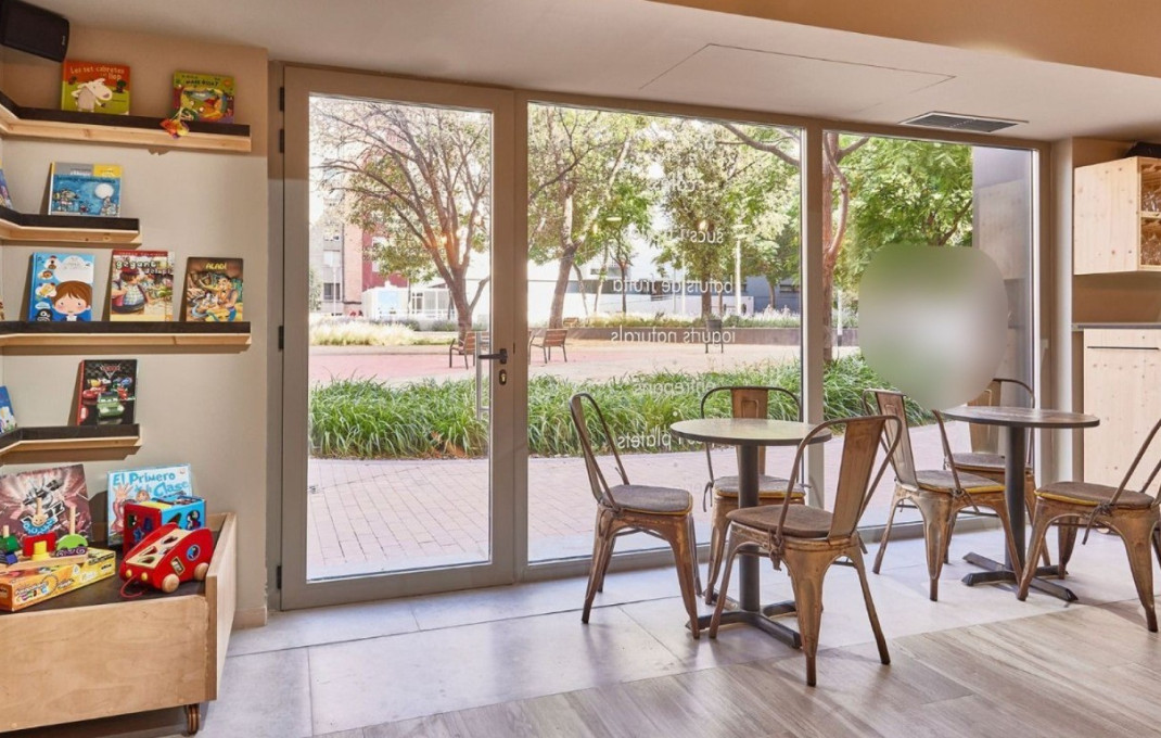 Sale - Licencia C2 -
Barcelona - Sant Martí