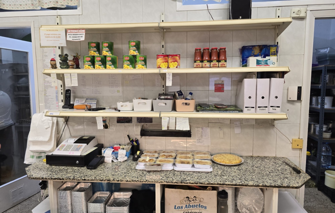 Transfert - rôtissoire -
Barcelona - Sant Martí