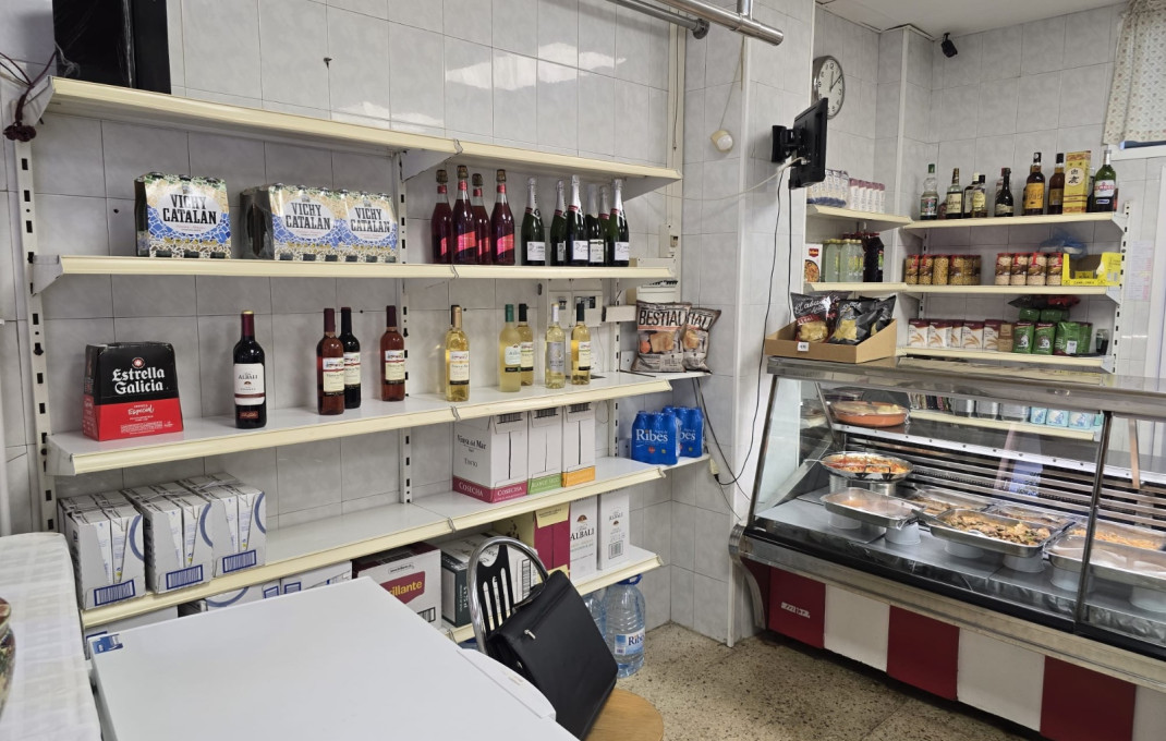 Transfert - rôtissoire -
Barcelona - Sant Martí