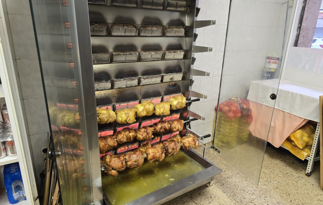 Transfert - rôtissoire -
Barcelona - Sant Martí