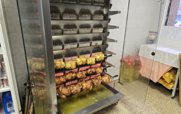 Transfert - rôtissoire -
Barcelona - Sant Martí