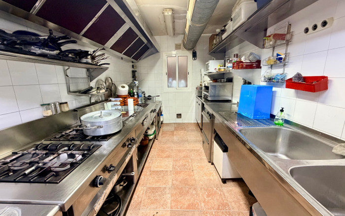 Profitable sale - Restaurant -
Barcelona - Sants