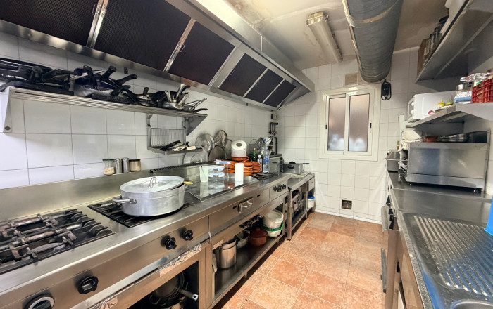 Profitable sale - Restaurant -
Barcelona - Sants