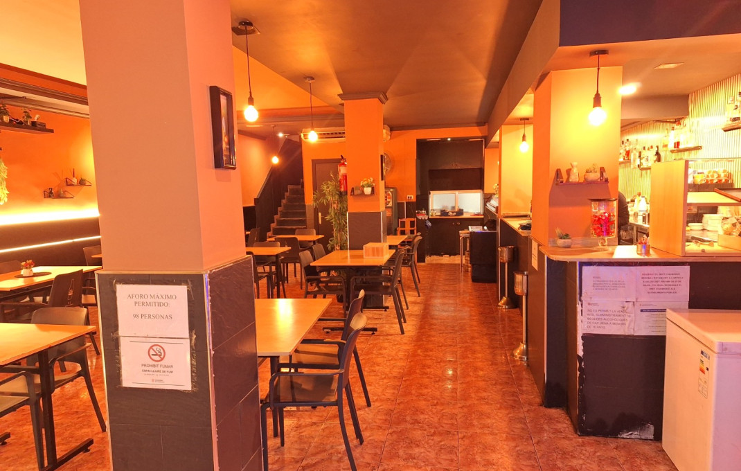 Transfer - Restaurant -
Barcelona - Sant Martí