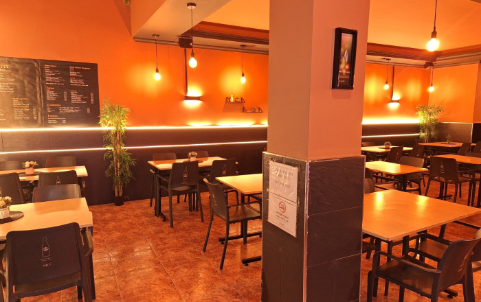 Transfer - Restaurant -
Barcelona - Sant Martí