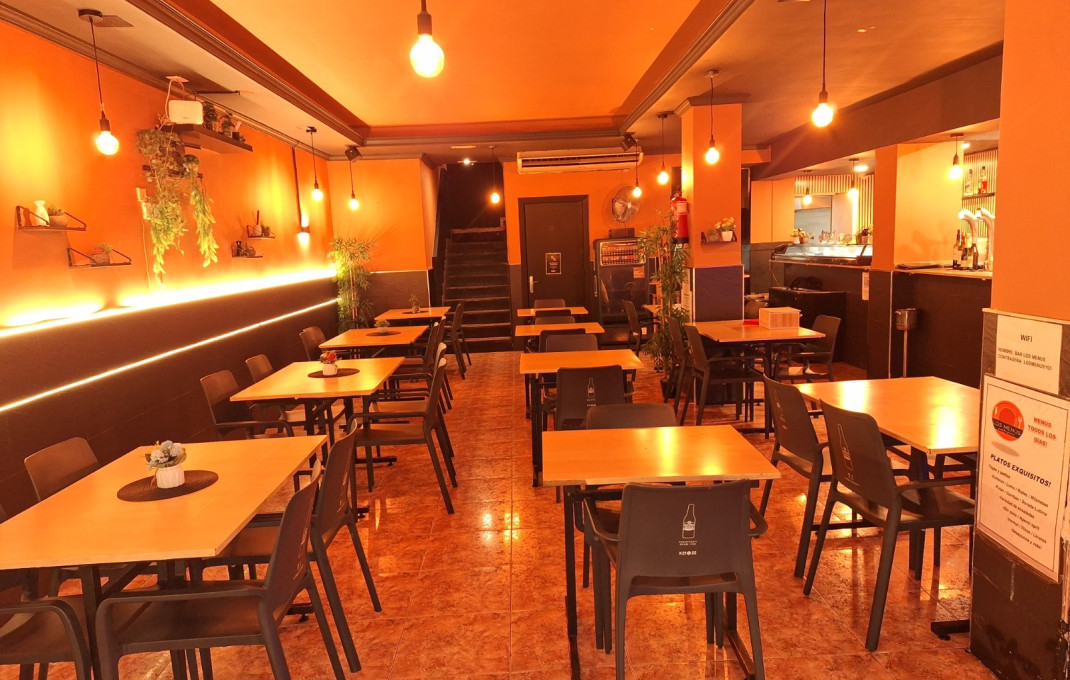 Transfer - Restaurant -
Barcelona - Sant Martí