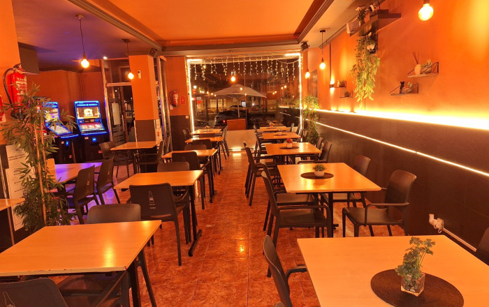 Transfer - Restaurant -
Barcelona - Sant Martí