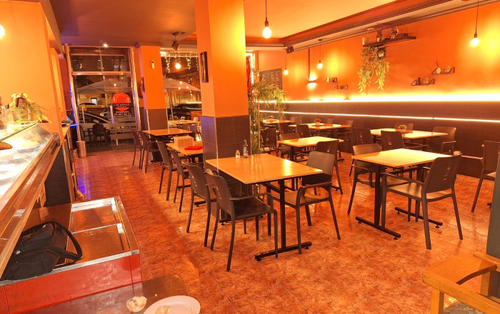 Transfer - Restaurant -
Barcelona - Sant Martí