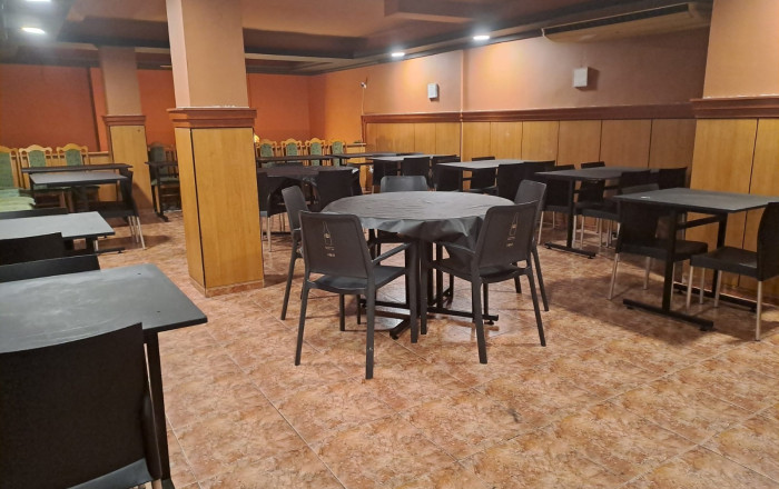 Transfer - Restaurant -
Barcelona - Sant Martí