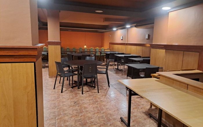 Transfer - Restaurant -
Barcelona - Sant Martí