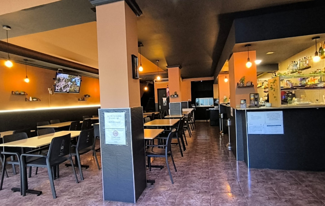 Transfer - Restaurant -
Barcelona - Sant Martí