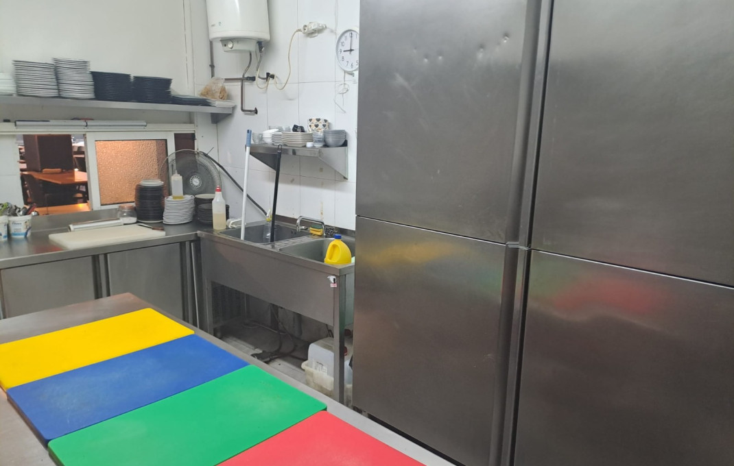 Transfer - Restaurant -
Barcelona - Sant Martí