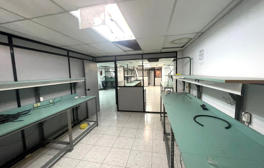 Venta - Local comercial -
Barcelona - Sant Martí