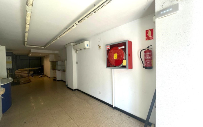 Venta - Local comercial -
Barcelona - Sant Martí