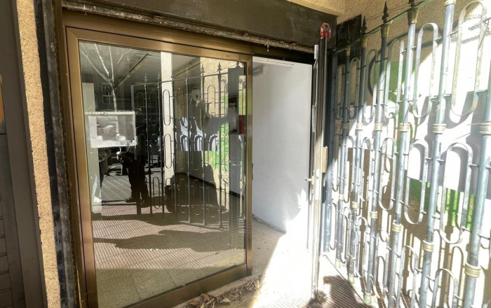 Venta - Local comercial -
Barcelona - Sant Martí