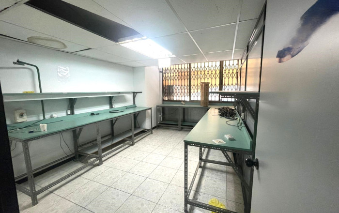 Venta - Local comercial -
Barcelona - Sant Martí