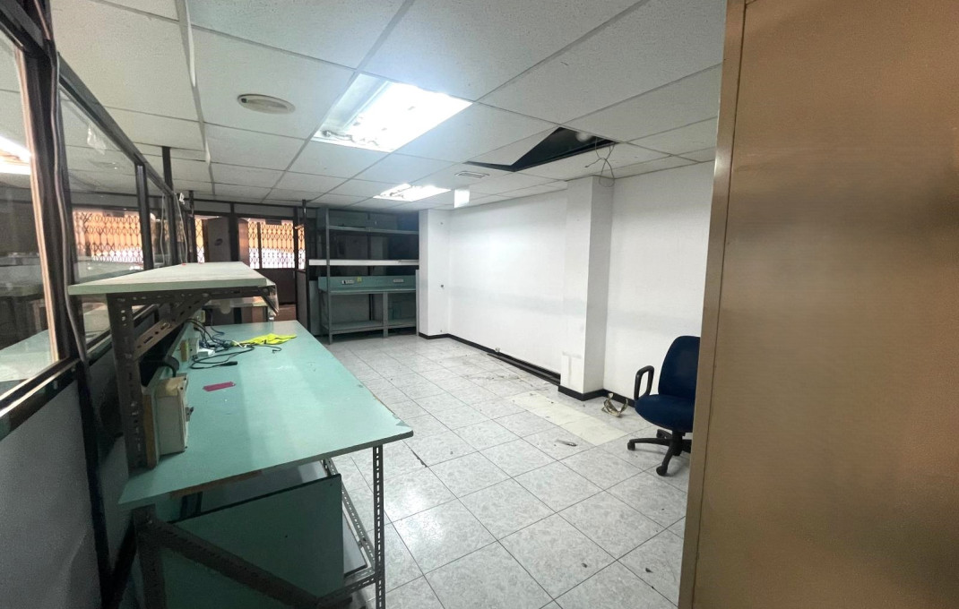 Venta - Local comercial -
Barcelona - Sant Martí