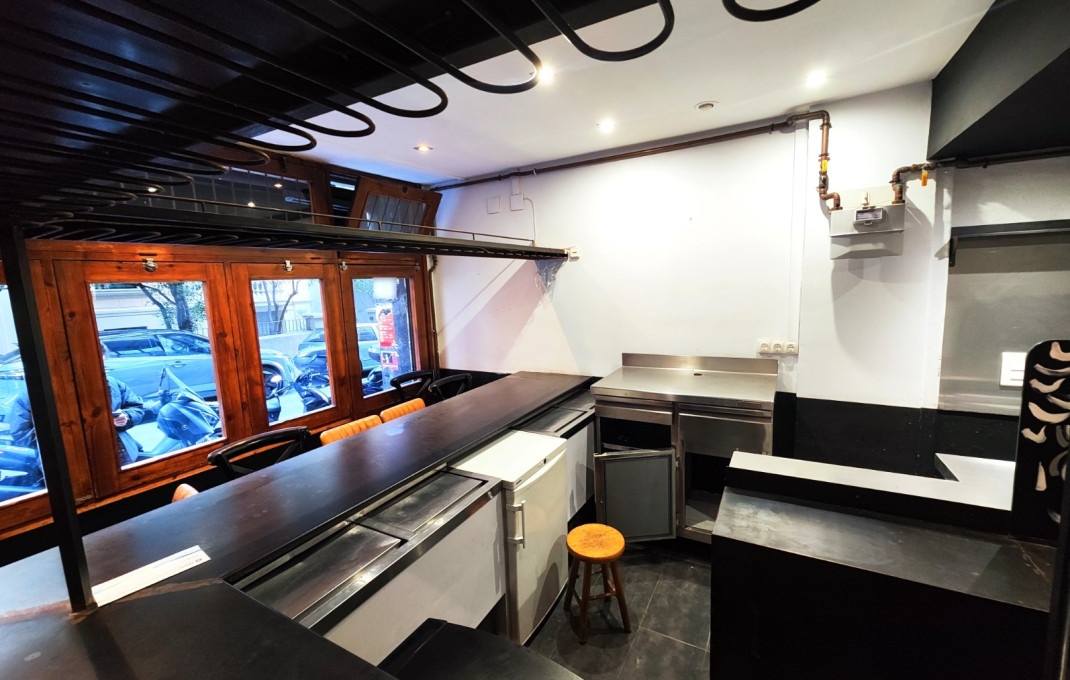 Transfer - Bar Restaurante -
Barcelona - Sarria-Sant Gervasi