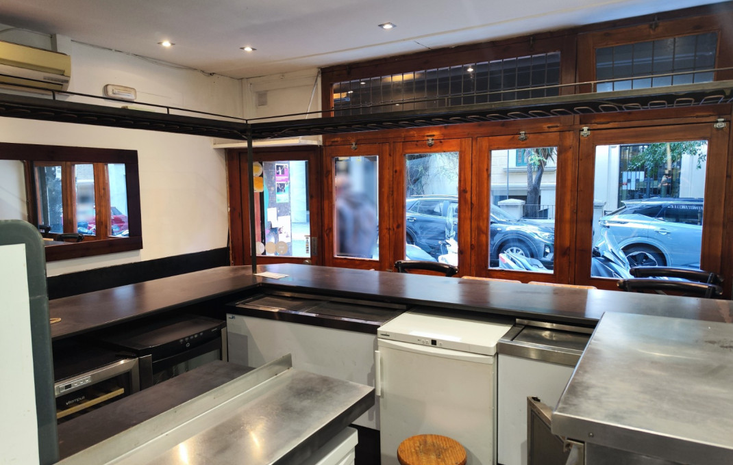 Transfer - Bar Restaurante -
Barcelona - Sarria-Sant Gervasi