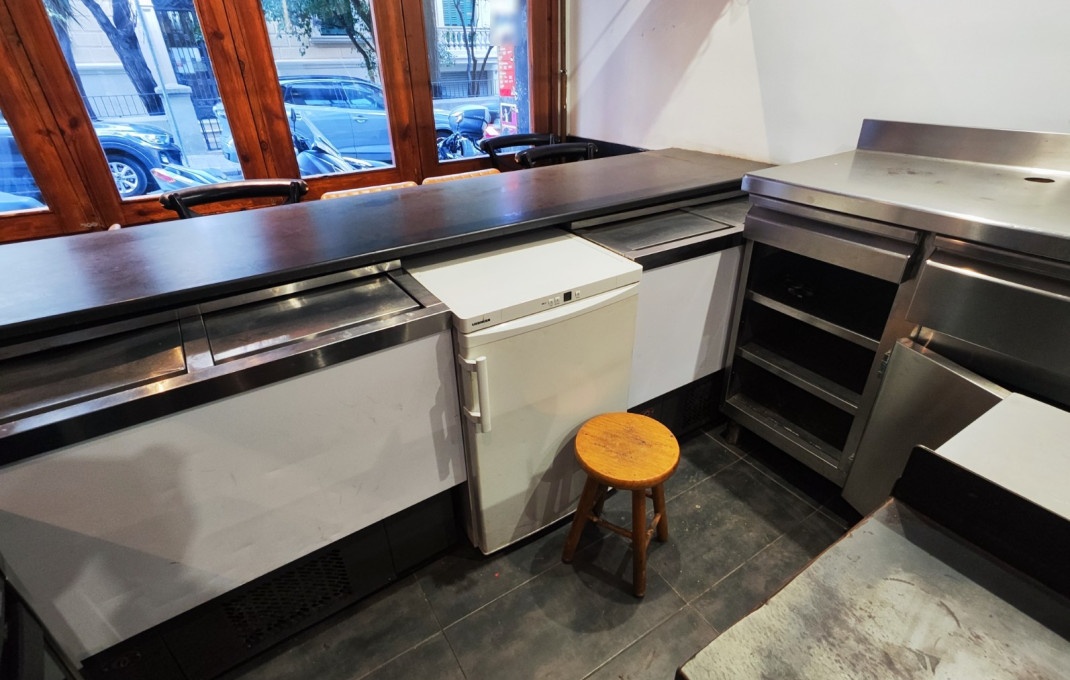 Transfer - Bar Restaurante -
Barcelona - Sarria-Sant Gervasi