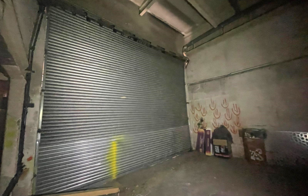 Venta - Local comercial -
Barcelona - Eixample Izquierdo