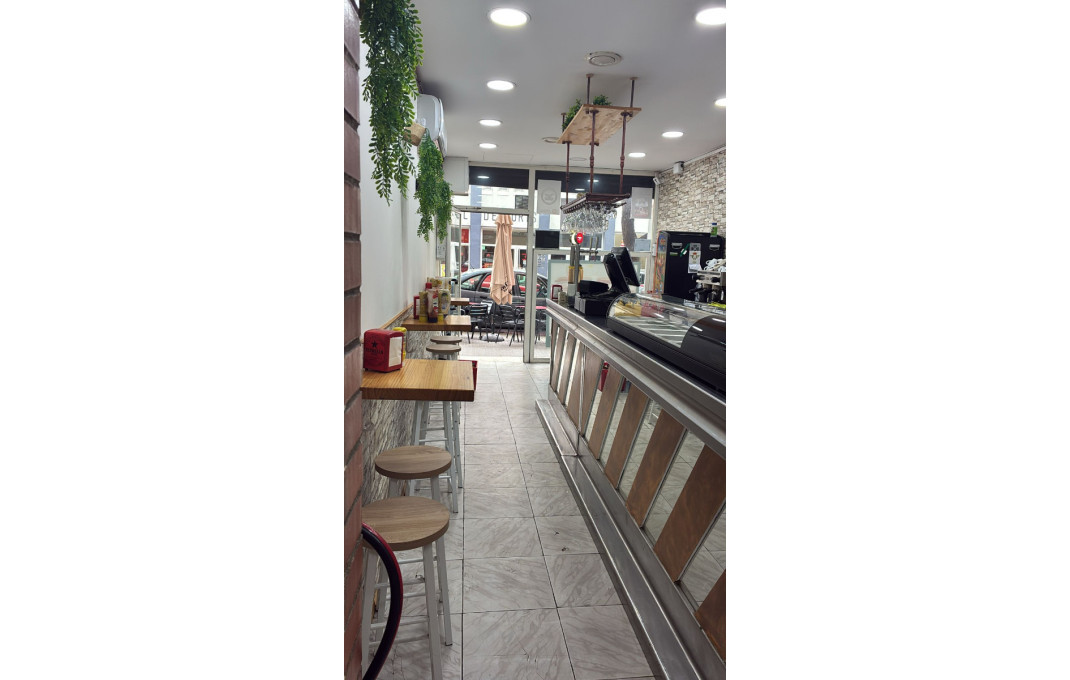 Traspaso - Licencia C2 -
Santa Coloma de Gramenet