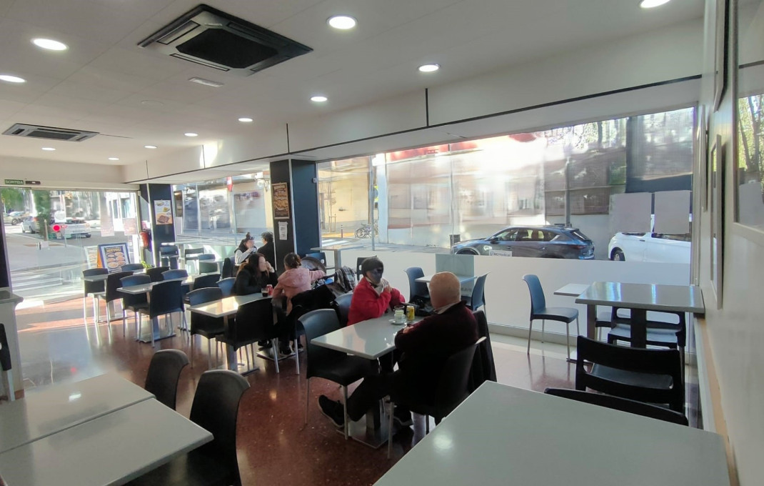 Traspaso - Obradores y/o Panaderias -
Barcelona - Sant Andreu