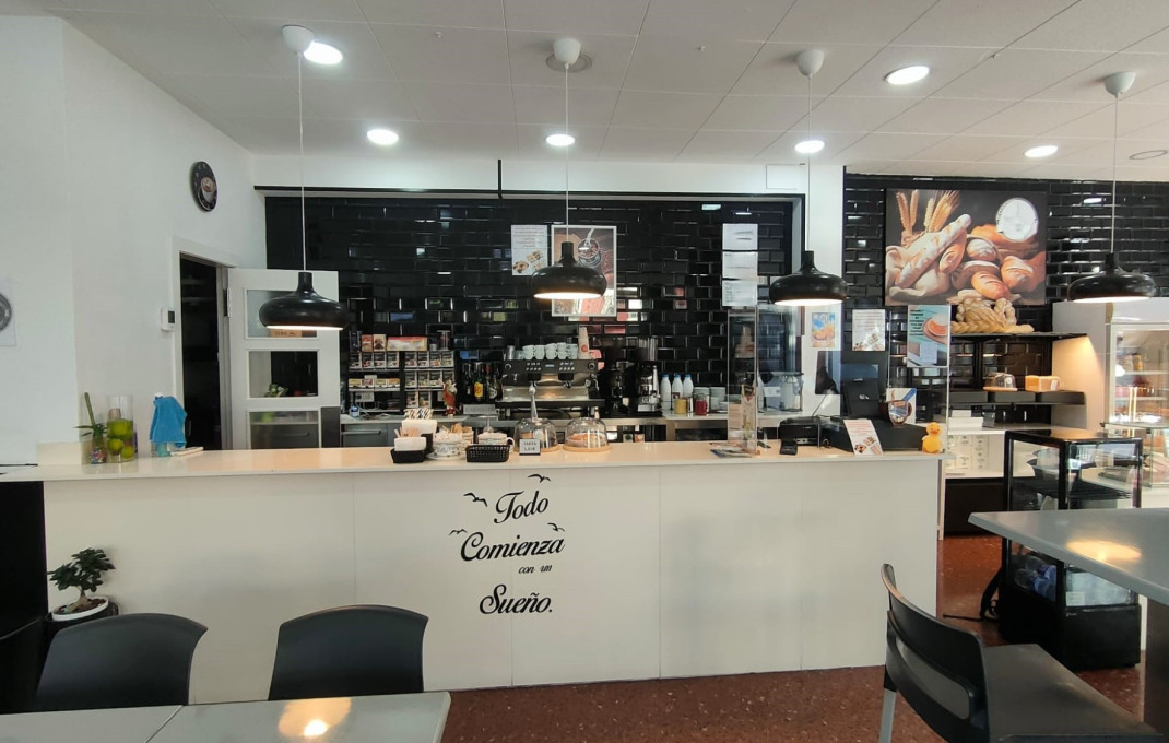 Traspaso - Obradores y/o Panaderias -
Barcelona - Sant Andreu