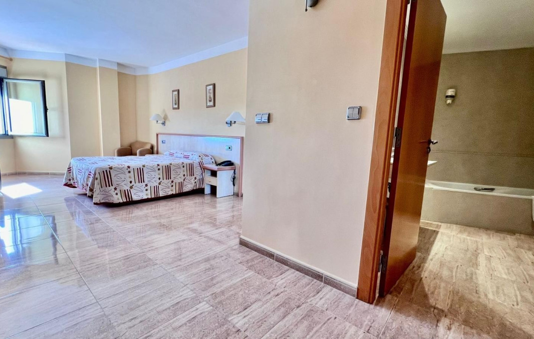 Rental - Hotle 3* -
Alicante