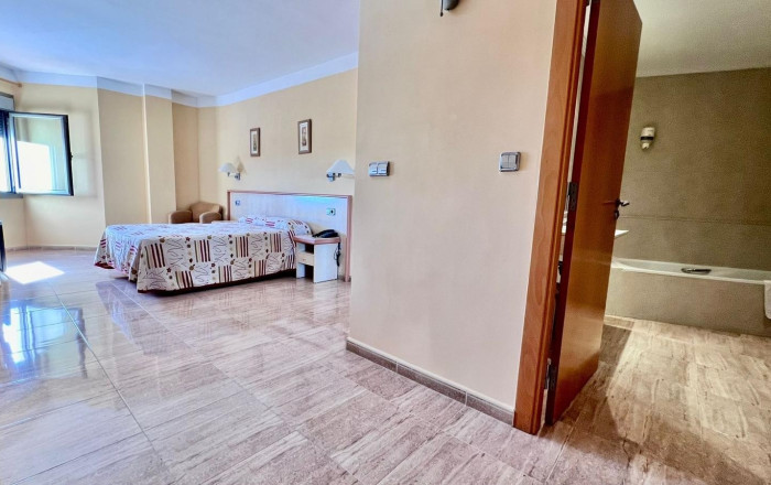 Rental - Hotle 3* -
Alicante