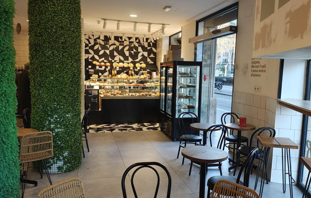 Traspaso - Cafeteria -
Barcelona - Eixample Derecho