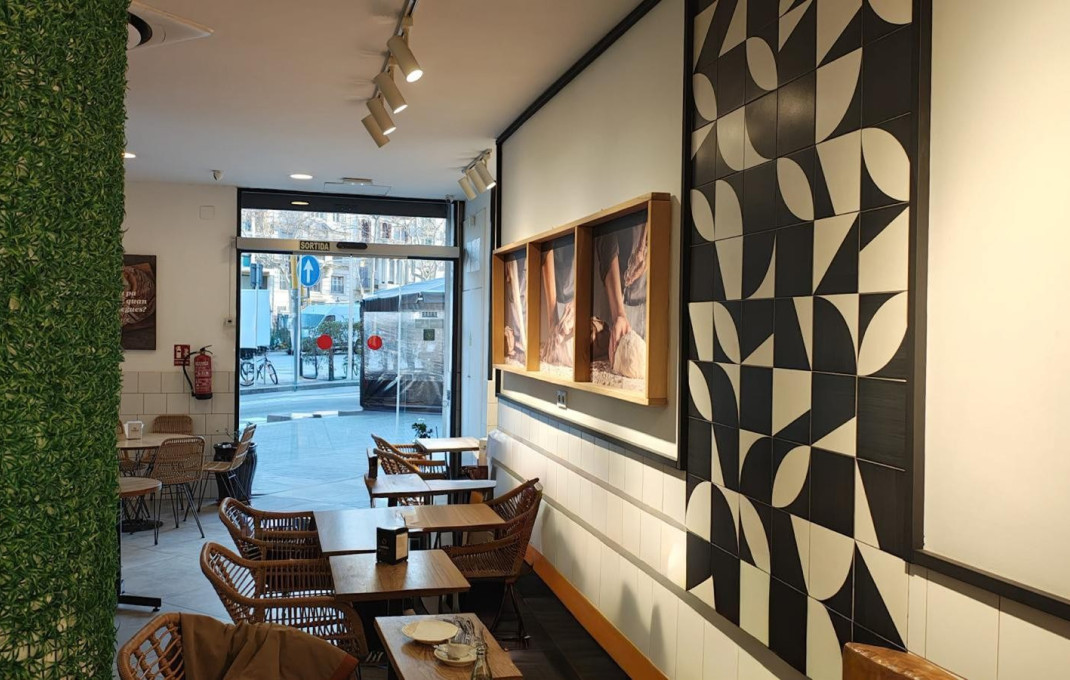 Traspaso - Cafeteria -
Barcelona - Eixample Derecho