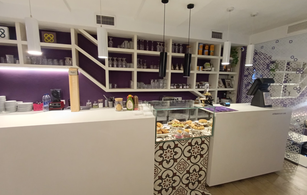 Traspaso - Licencia C2 -
Barcelona - Sagrada familia