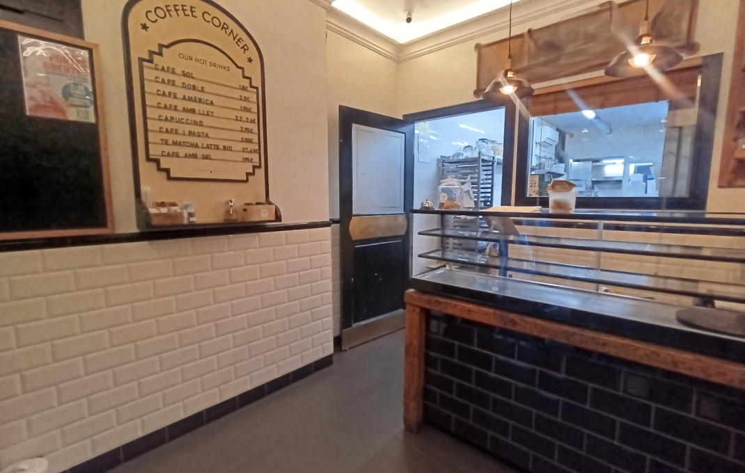 Traspaso - Take Away -
Barcelona - Gràcia