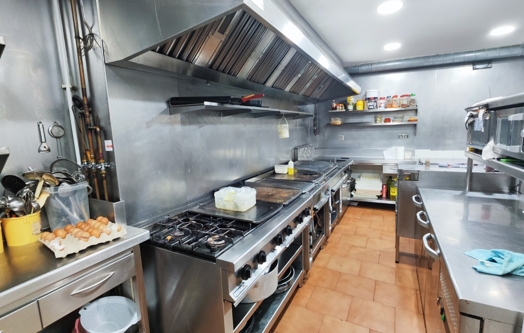 Traspaso - Bar Restaurante -
Barcelona - Santa Coloma De Gramanet