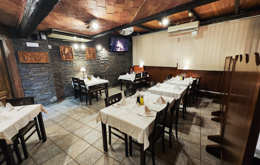 Traspaso - Bar Restaurante -
Barcelona - Santa Coloma De Gramanet