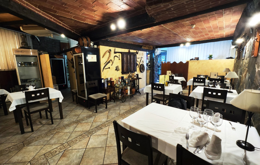 Traspaso - Bar Restaurante -
Barcelona - Santa Coloma De Gramanet