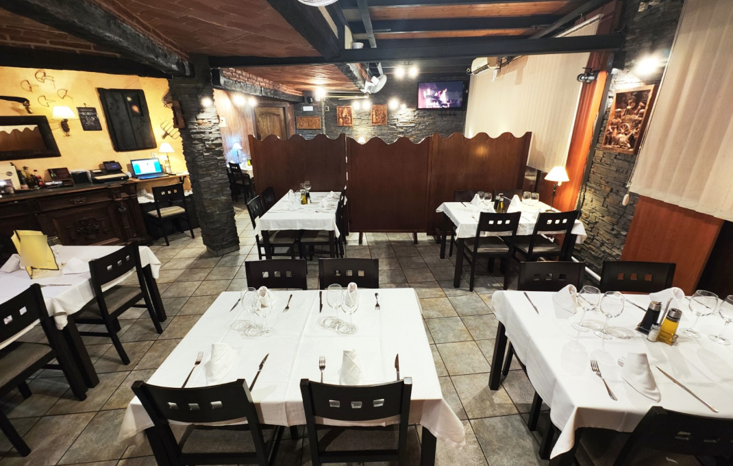 Traspaso - Bar Restaurante -
Barcelona - Santa Coloma De Gramanet